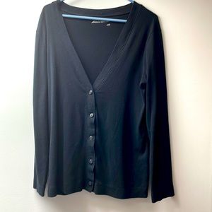 Cozy Eddie Bauer sweater that can be worn casually or in a business setting